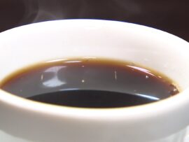 コーヒー豆価格高騰の波：あなたのくつろぎの一杯は大丈夫？