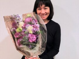 伊達公子さん、再婚3周年を報告！感謝の花束と共に輝く笑顔