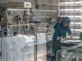 アフガニスタン：女性医療従事者の育成断たれ、医療崩壊の危機深刻化か？