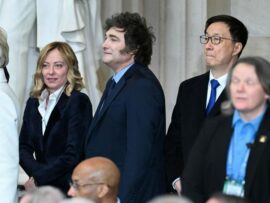 トランプ大統領就任式：各国首脳異例の出席、岩屋外相も参列