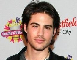 人気イケメン俳優が死去、39歳　ロスの自宅で遺体で発見