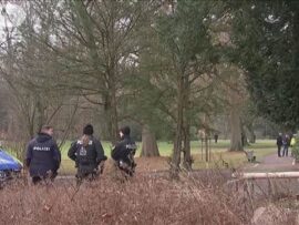 バイエルン州公園で悲劇：アフガン国籍の男による刃物襲撃事件、幼い命奪われる