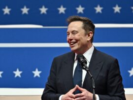 イーロン・マスク氏、ナチス式敬礼疑惑でドイツ博物館から肖像画撤去の波紋