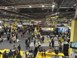 スペイン最大級観光博覧会「FITUR 2025」で日本の魅力が爆発！長蛇の列の秘密とは？
