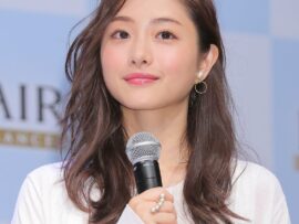 石原さとみ、NHK「あしたが変わるトリセツショー」で輝く笑顔！口内フローラのトリセツを伝授