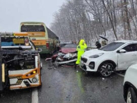 大雪に寒波、旧正月連休の長い雪の帰省道…各地で玉突き事故、約５０人負傷＝韓国