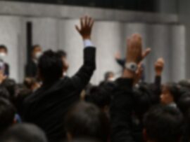 フジテレビ中居正広氏騒動謝罪会見：10時間超えの攻防と通販新聞記者の活躍