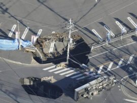 埼玉県八潮市で道路陥没！トラック転落、運転手の安否不明 - jp24h.com