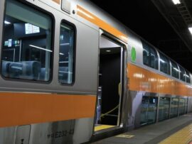 グリーン車トラブル！スマートな大人の対応術とは？