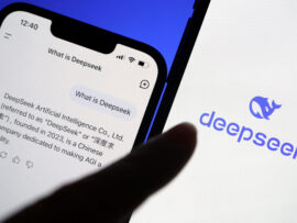 中国AI企業DeepSeek躍進！国産半導体との連携で米国依存脱却へ