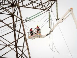 バルト三国、ロシア電力網からの完全独立へ：欧州統合でエネルギー安全保障強化