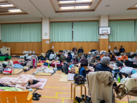 能登半島地震：避難所の現状と「TKB48」という希望