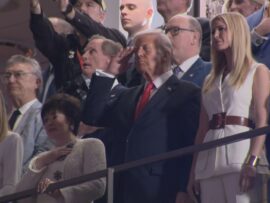 テイラー・スウィフト、スーパーボウルでブーイング？トランプ前大統領がSNSで反応！真実は？