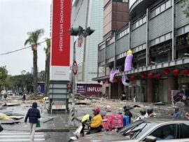 台中市の百貨店でガス爆発か／台湾