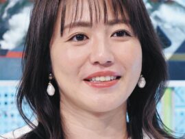 磯山さやか、ユニホームまとう近影公開 休養中のつば九郎へ「みんなで帰ってくるのを待ってましょうね！！」