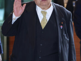 人口半減時代に向けた地方自治体の在り方：村上総務相が大胆提言