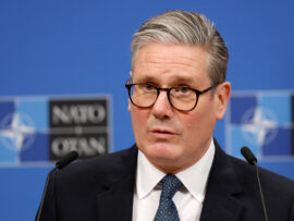 NATO加盟「不可逆的」　英首相、ウクライナ大統領に伝達
