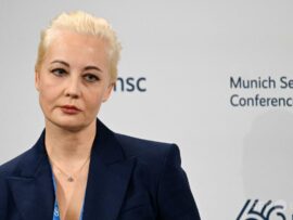 ナワリヌイ氏妻、プーチン氏との交渉は「無駄」と断言　ウクライナ紛争終結協議の行方は？