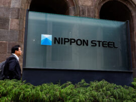 日本製鉄、USスチールへの投資でトランプ大統領の支持獲得！日米経済連携強化へ