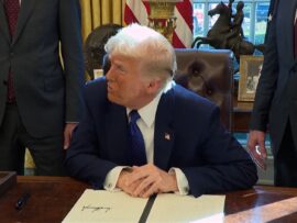 アメリカ製鉄への投資と自動車関税：トランプ前大統領の経済政策を読み解く