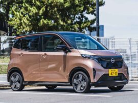 日産サクラ：軽自動車EVの革新と課題、そして未来への展望