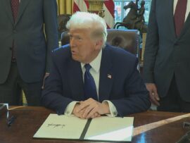トランプ前大統領の権限拡大に懸念の声、ピュー・リサーチセンターの世論調査で65%が「非常に危険」と回答