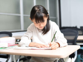 小学校受験ブームの真相：なぜ公立中学を避ける親が増えているのか？