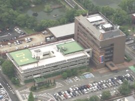 ショッピングモールのトイレで…個室の男の子をスマホで撮ろうとしたとして逮捕 23歳市職員を停職6カ月の懲戒処分