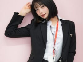 米倉みゆさん、OLコスプレでファン魅了！抜群のスタイルとクールな表情で「美人すぎる」の声