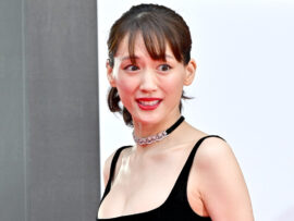 レッドカーペットを彩る女優たちの華麗なるドレス：その秘密と私たちへの影響