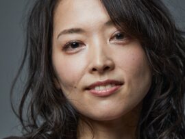 女優・高野志穂、15歳での帰国後の苦労と母の深い愛情を語る