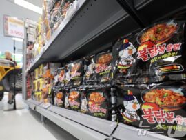 ブルダック炒め麺、人気爆発で供給不足！コンビニ店主も悲鳴？！
