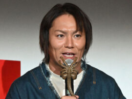 狩野英孝　飛行機で旅行の際、座席は「完全エコノミー」の理由　「考えてみたら…」