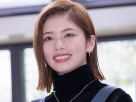 小芝風花、生放送でのイヤリングトラブルをスマートに対応し称賛の声！「さすがプロ」と話題に