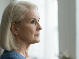 過去の捉え方が未来を彩る！輝く60代のためのポジティブ思考術