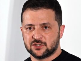 ゼレンスキー氏が国民に平静呼び掛け、米国には相互尊重訴える　軍事支援停止報道で声明