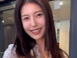 “令和の峰不二子”阿部なつき25歳、ニットワンピ姿が「スタイル抜群」「魅力的」　テレビ出演も急増中