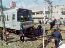 【地下鉄日比谷線脱線衝突事故から25年】あの日、車内で何が起きたのか…生存者が語る衝撃の瞬間