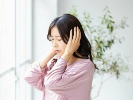 耳鳴り：その原因と対処法、そして聞こえにくいあなたへの対策