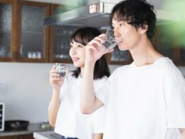 女性はなぜ長生き？飢餓にも強い驚きの生存戦略を解き明かす