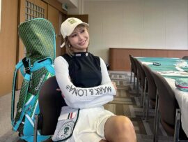金田久美子プロ、ファミマソックスでファン魅了！憧れのコンビニバイト体験も実現