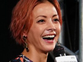 土屋アンナ、テーマパークで女子高生にブチ切れ！？子連れママとしての怒りを語る