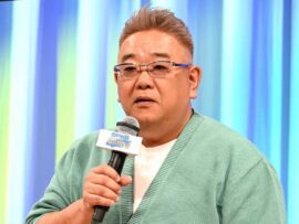 サンドウィッチマン伊達、後輩芸人カカロニ栗谷に粋な計らい！白スーツ贈呈の真相