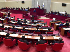 福岡市議会で議員の居眠り問題が浮き彫りに！若手議員が痛烈批判、市民の声を代弁