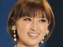 熊田曜子さん、区民プールでの写真投稿で炎上？水着姿は称賛も、撮影場所が物議を醸す
