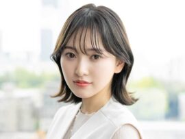 兒玉遥さん、大人の魅力溢れる黒髪ストレートでイメチェン！【ヘアケアの秘訣もご紹介】