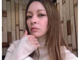 結婚21年目の大物日本人夫婦、LAから帰国で目黒川の花見満喫　「仲良すぎ」「雰囲気素敵すぎます」ネット魅了