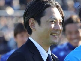 「ばっさり髪切りました！」国宝級イケオジ俳優４３歳がイメチェン！推定１０センチ切り「短髪もお似合い」「凜々しい」