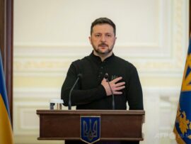 ゼレンスキー大統領、米特使の「ロシア寄り」発言を強く非難！ウクライナ領土問題の行方は？