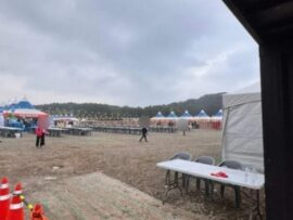 「これが世界ラーメン祭？」酷評殺到…韓国・空き地開催・お湯出ず・1000円でカップ麺だけ